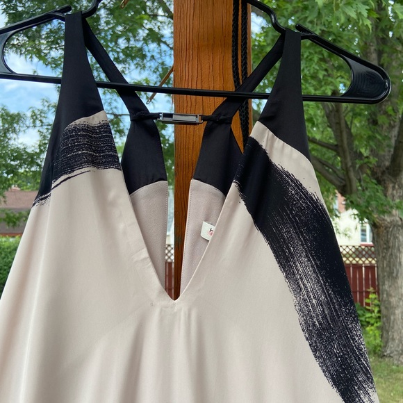 HALSTON DRESS💃🏼 - Picture 5 of 9